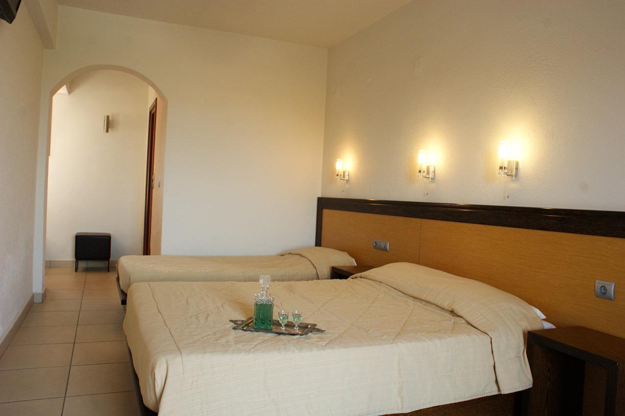 Aposperides Hotel Livadi  Exterior foto